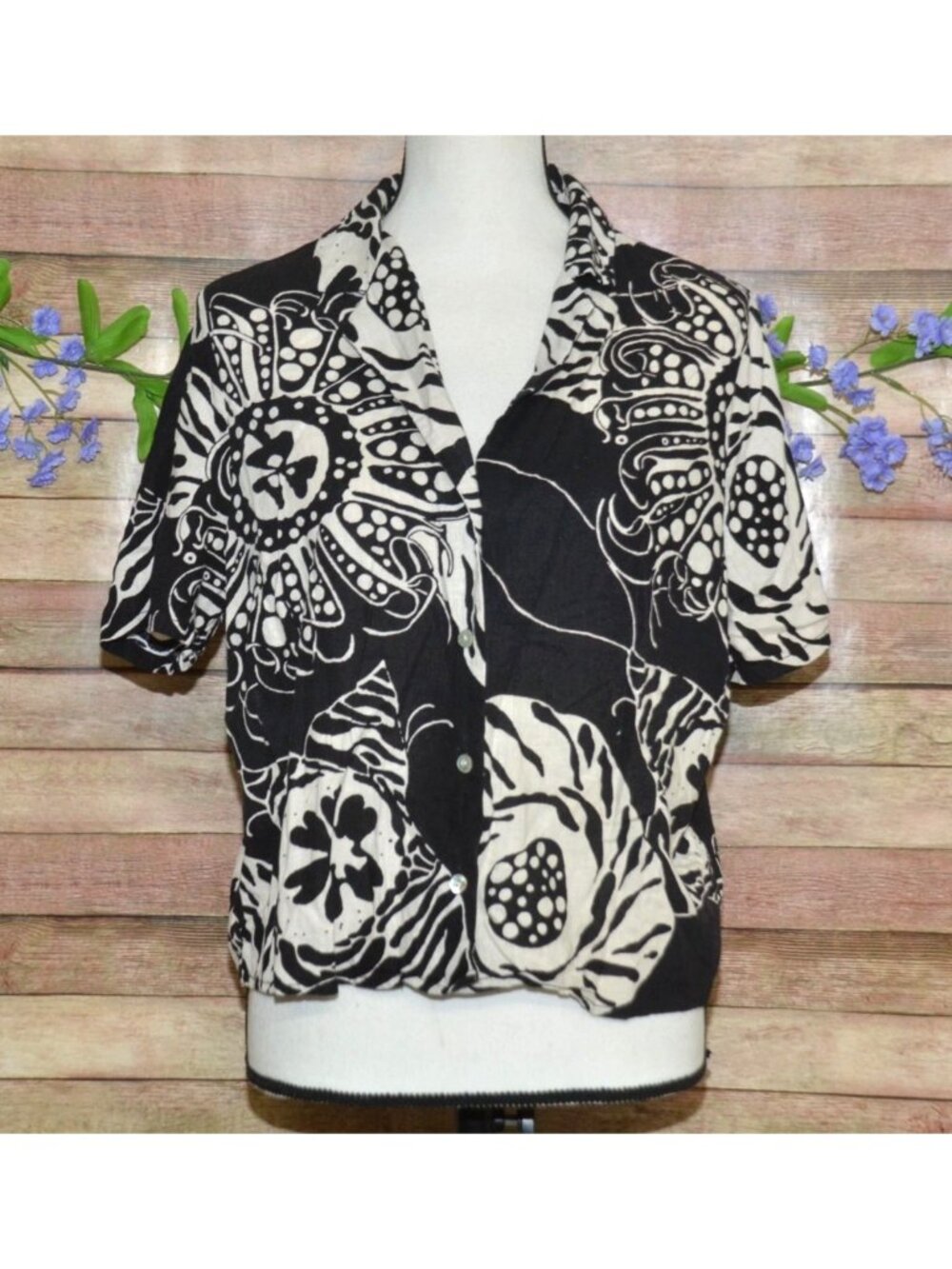 Christian Siriano Size L Linen Rayon Beachy Floral Crop Shell Button Up Shirt